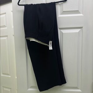 Classic Black Trousers from Aritizia The effortless pants!